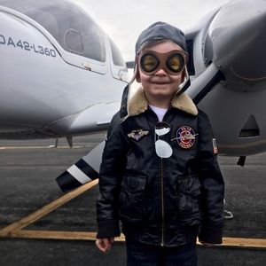 Wilson’s leather 5/6T Aviator flight jacket